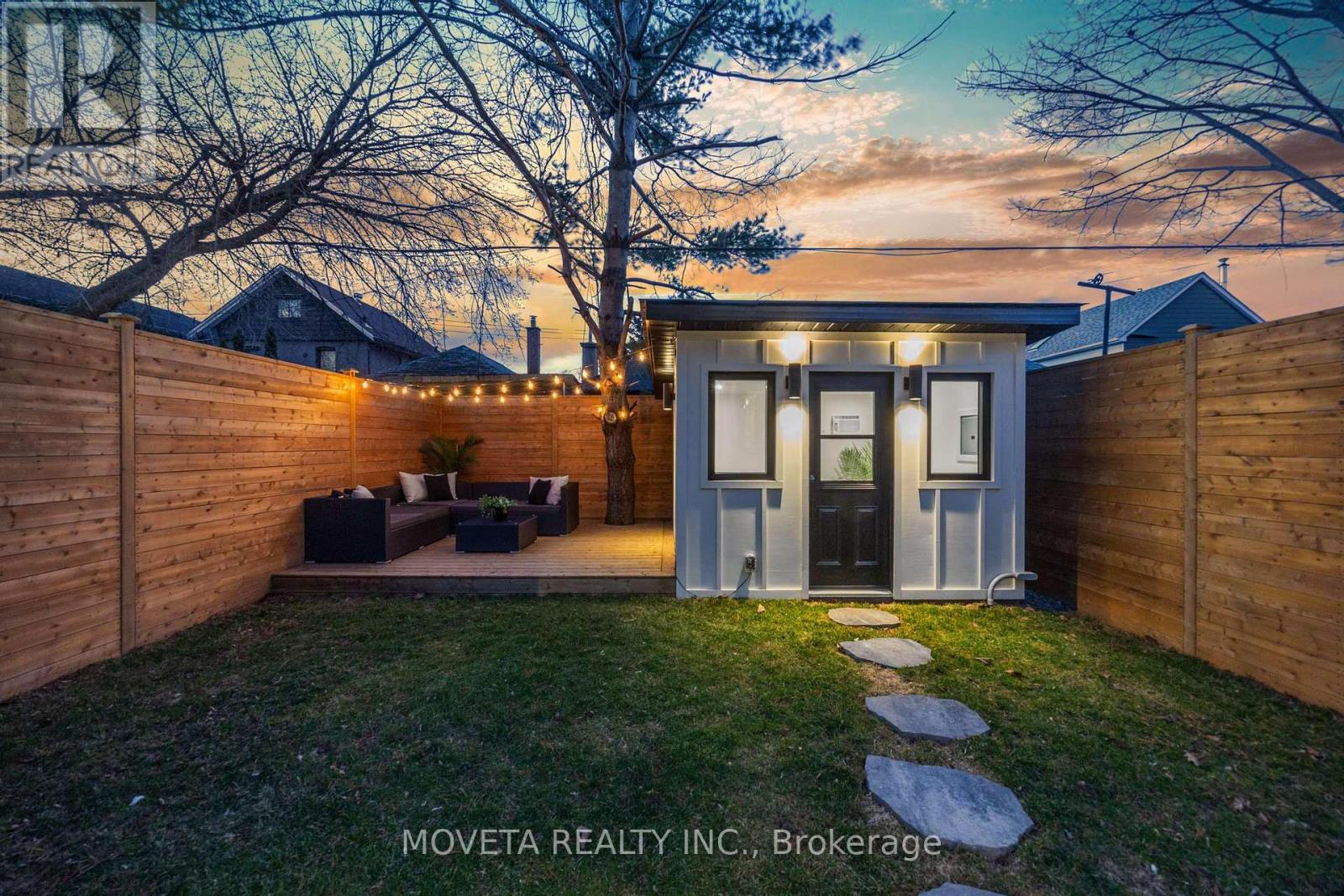 4 Mahoney Avenue, Toronto, Ontario  M6M 2H4 - Photo 47 - W13010812