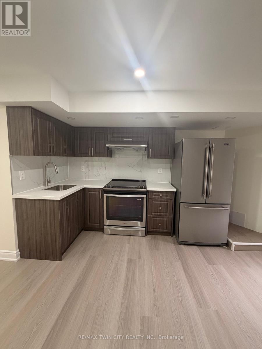 1- 420 Hincks Drive, Milton, Ontario  L9T 8T6 - Photo 4 - W13010818