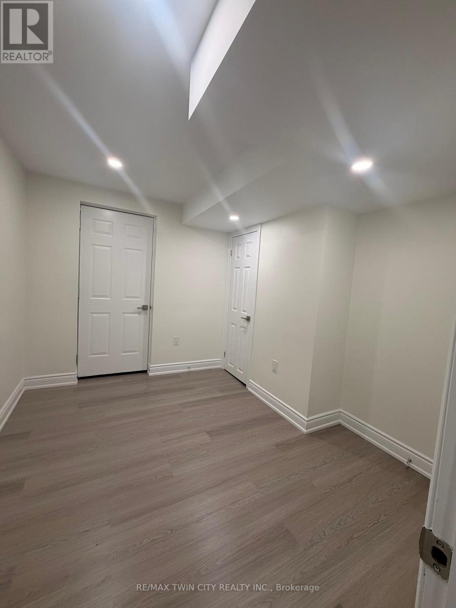 1- 420 Hincks Drive, Milton, Ontario  L9T 8T6 - Photo 6 - W13010818