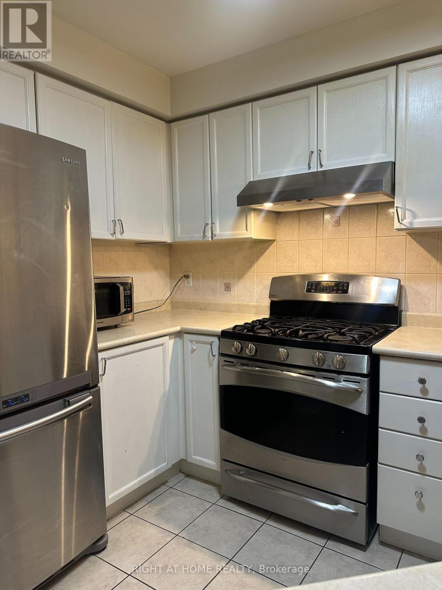 5950 Shelford Terrace, Mississauga, Ontario  L5M 6K3 - Photo 10 - W13010826