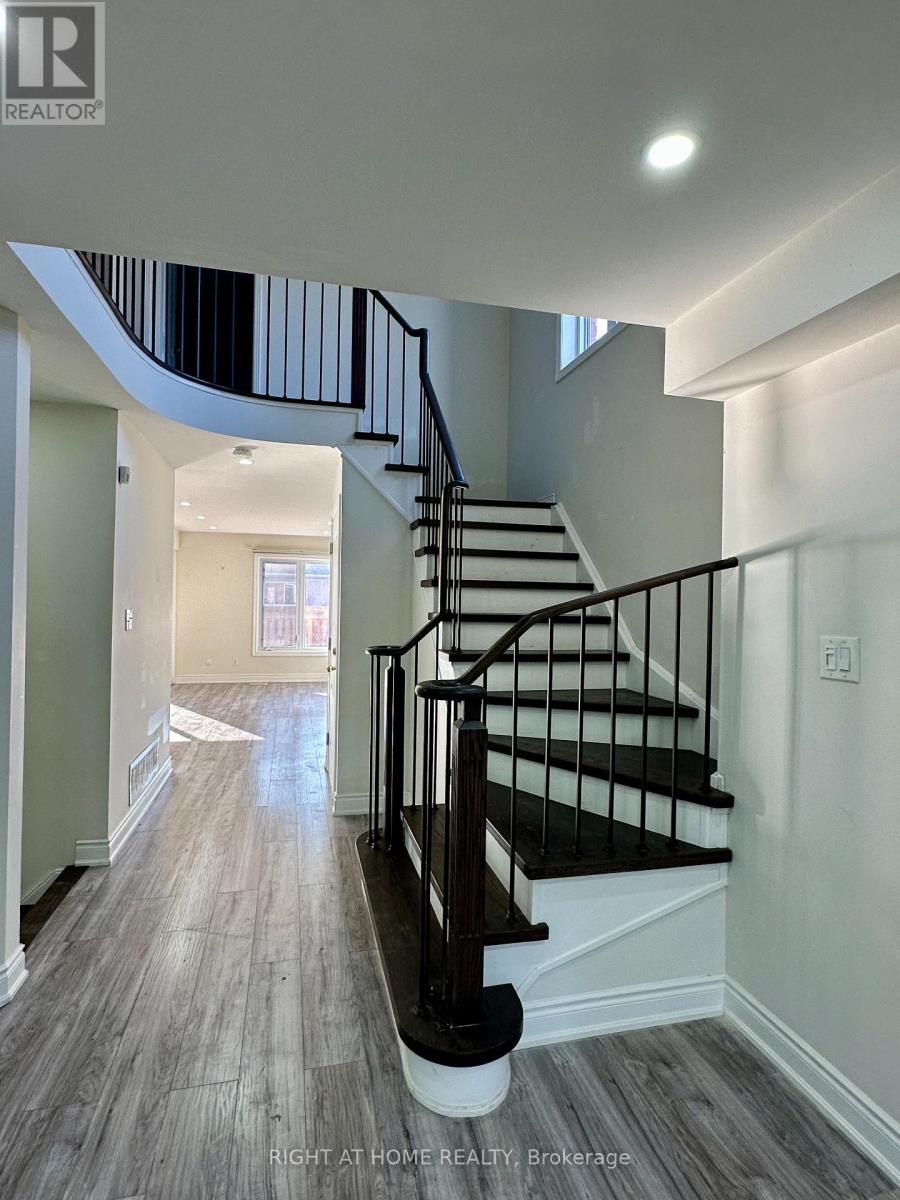 5950 Shelford Terrace, Mississauga, Ontario  L5M 6K3 - Photo 16 - W13010826