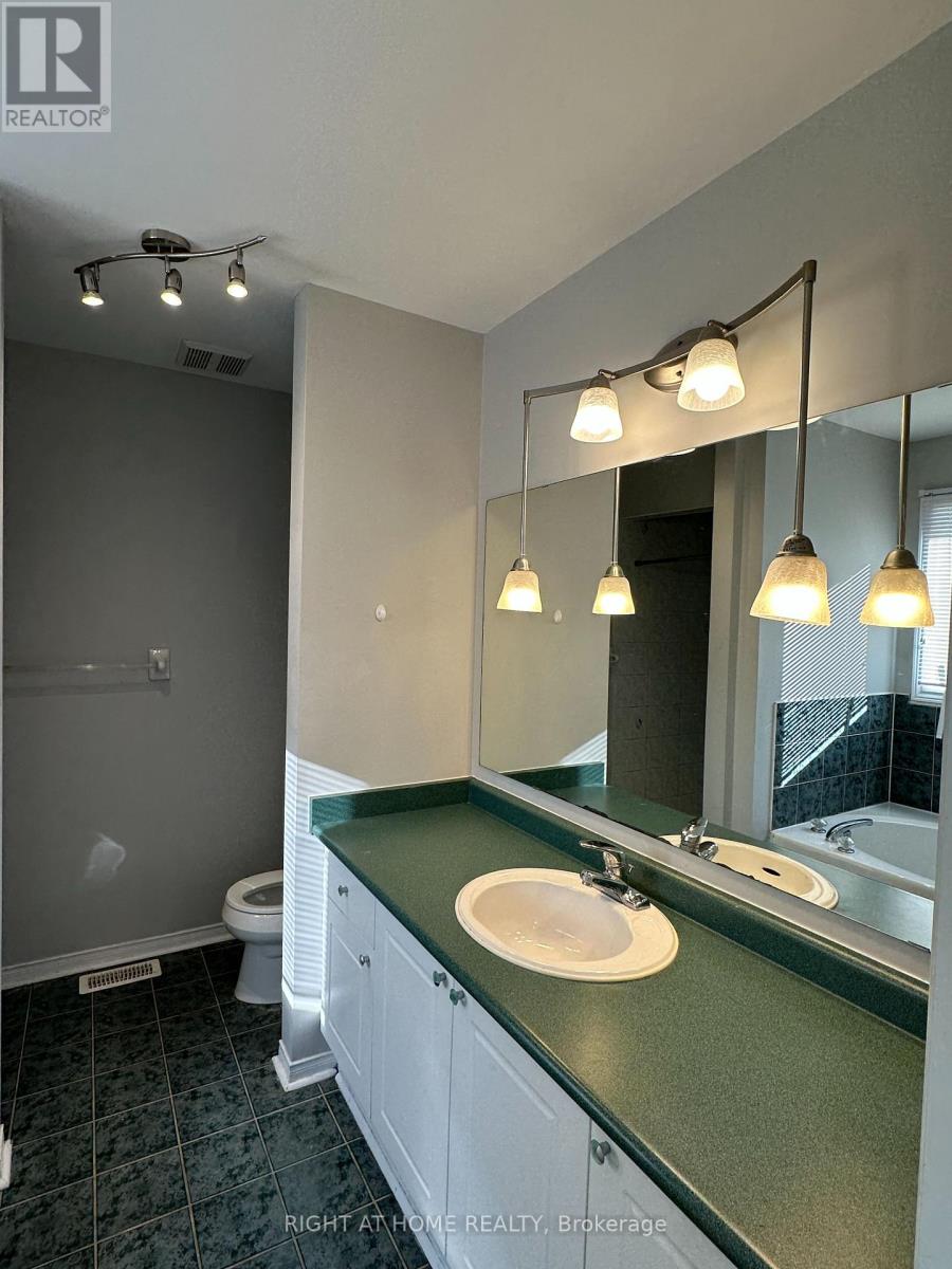 5950 Shelford Terrace, Mississauga, Ontario  L5M 6K3 - Photo 21 - W13010826