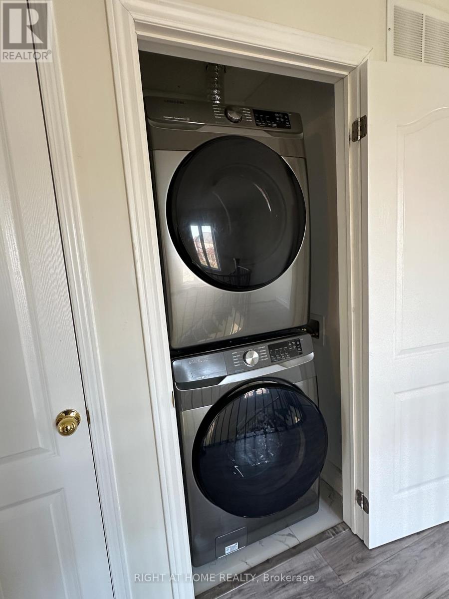 5950 Shelford Terrace, Mississauga, Ontario  L5M 6K3 - Photo 25 - W13010826