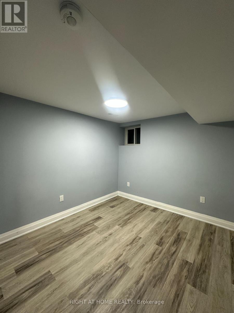 5950 Shelford Terrace, Mississauga, Ontario  L5M 6K3 - Photo 35 - W13010826