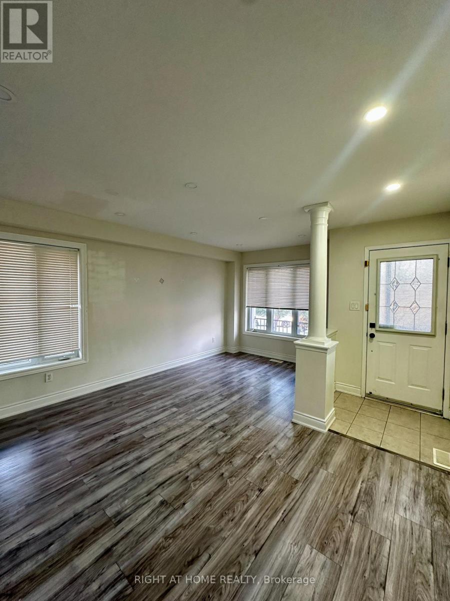 5950 Shelford Terrace, Mississauga, Ontario  L5M 6K3 - Photo 4 - W13010826