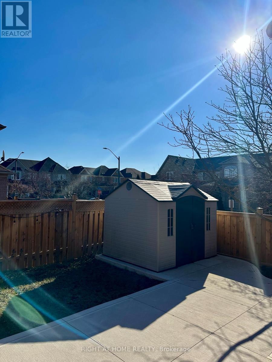 5950 Shelford Terrace, Mississauga, Ontario  L5M 6K3 - Photo 40 - W13010826