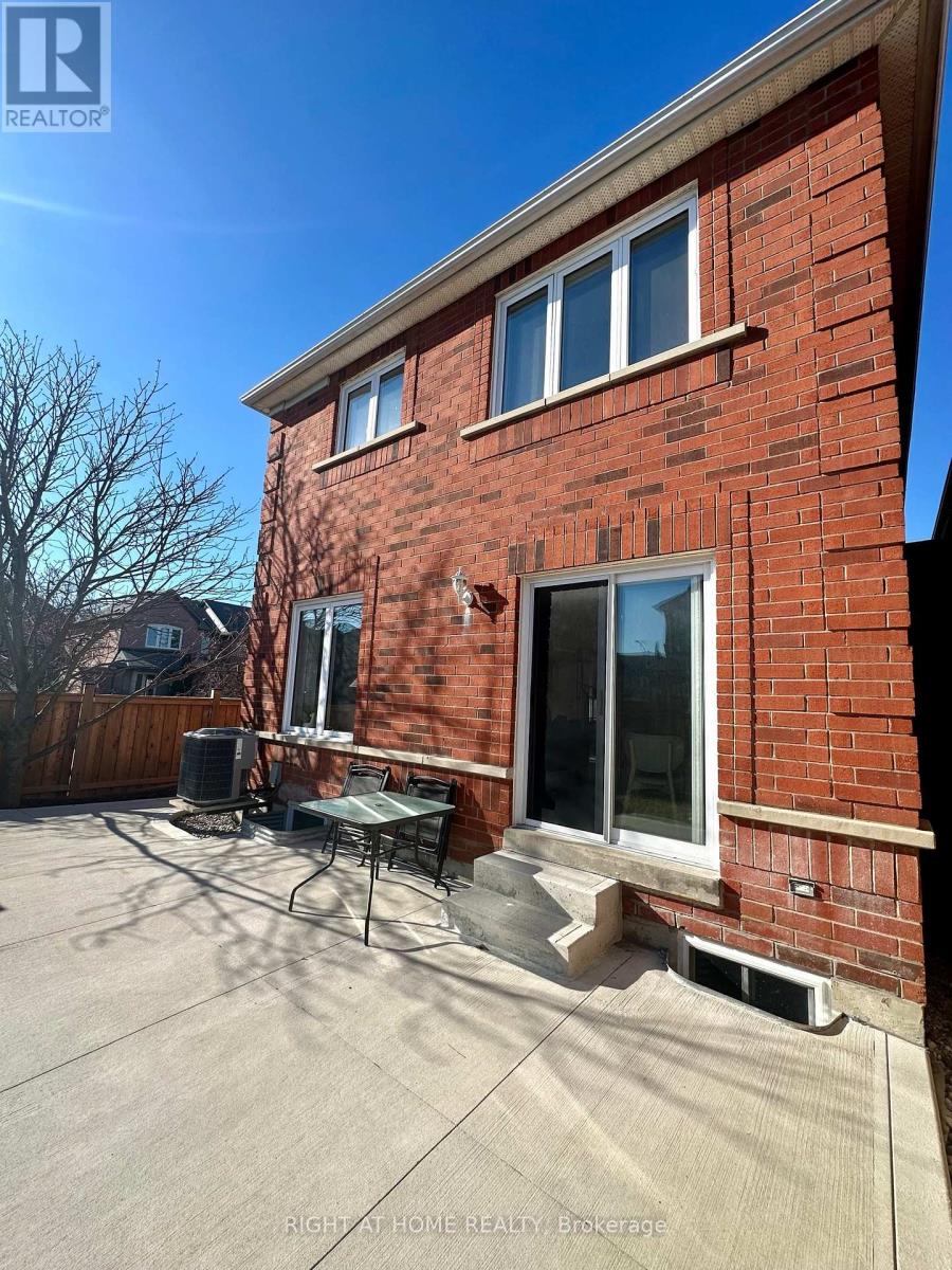 5950 Shelford Terrace, Mississauga, Ontario  L5M 6K3 - Photo 41 - W13010826