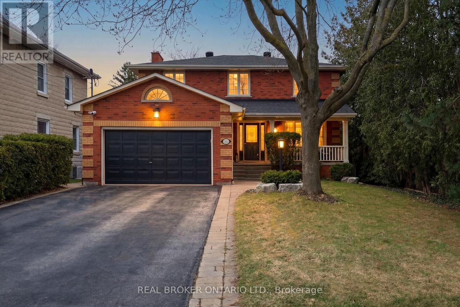 352 Broadway Avenue, Milton, Ontario  L9T 1T7 - Photo 2 - W13010848