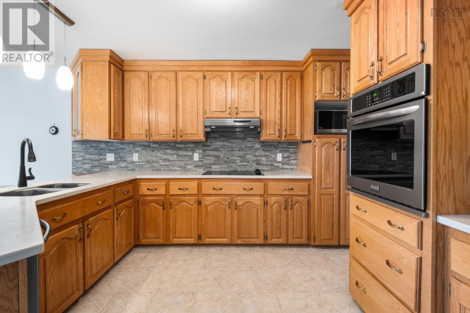 114 Mayfair Drive, Bridgewater, Nova Scotia  B4V 8W3 - Photo 7 - 202607723