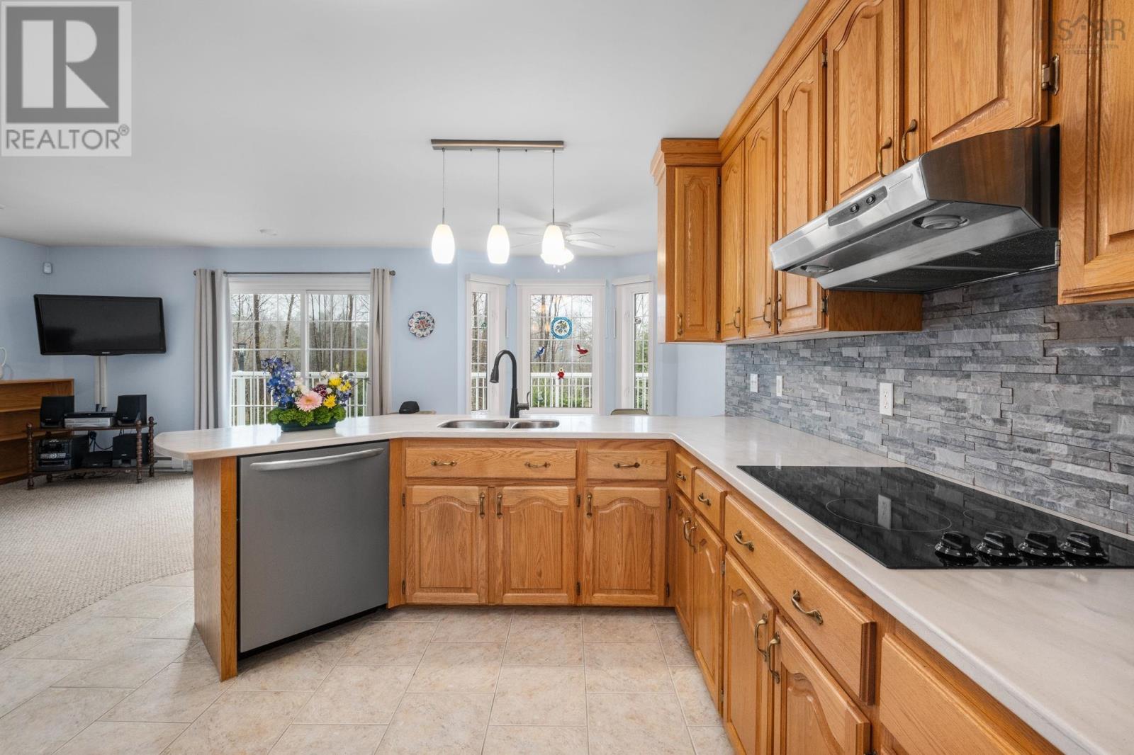 114 Mayfair Drive, Bridgewater, Nova Scotia  B4V 8W3 - Photo 4 - 202607723