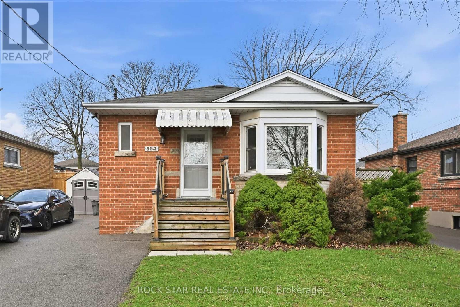 324 East 33rd Street, Hamilton, Ontario  L8V 3T8 - Photo 1 - X13010928