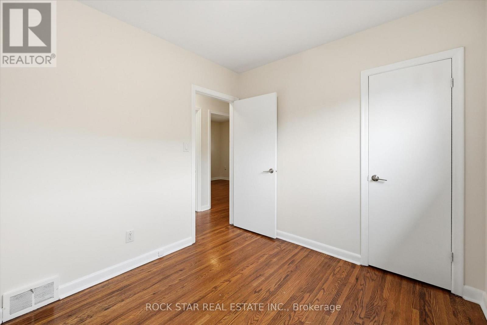 324 East 33rd Street, Hamilton, Ontario  L8V 3T8 - Photo 13 - X13010928