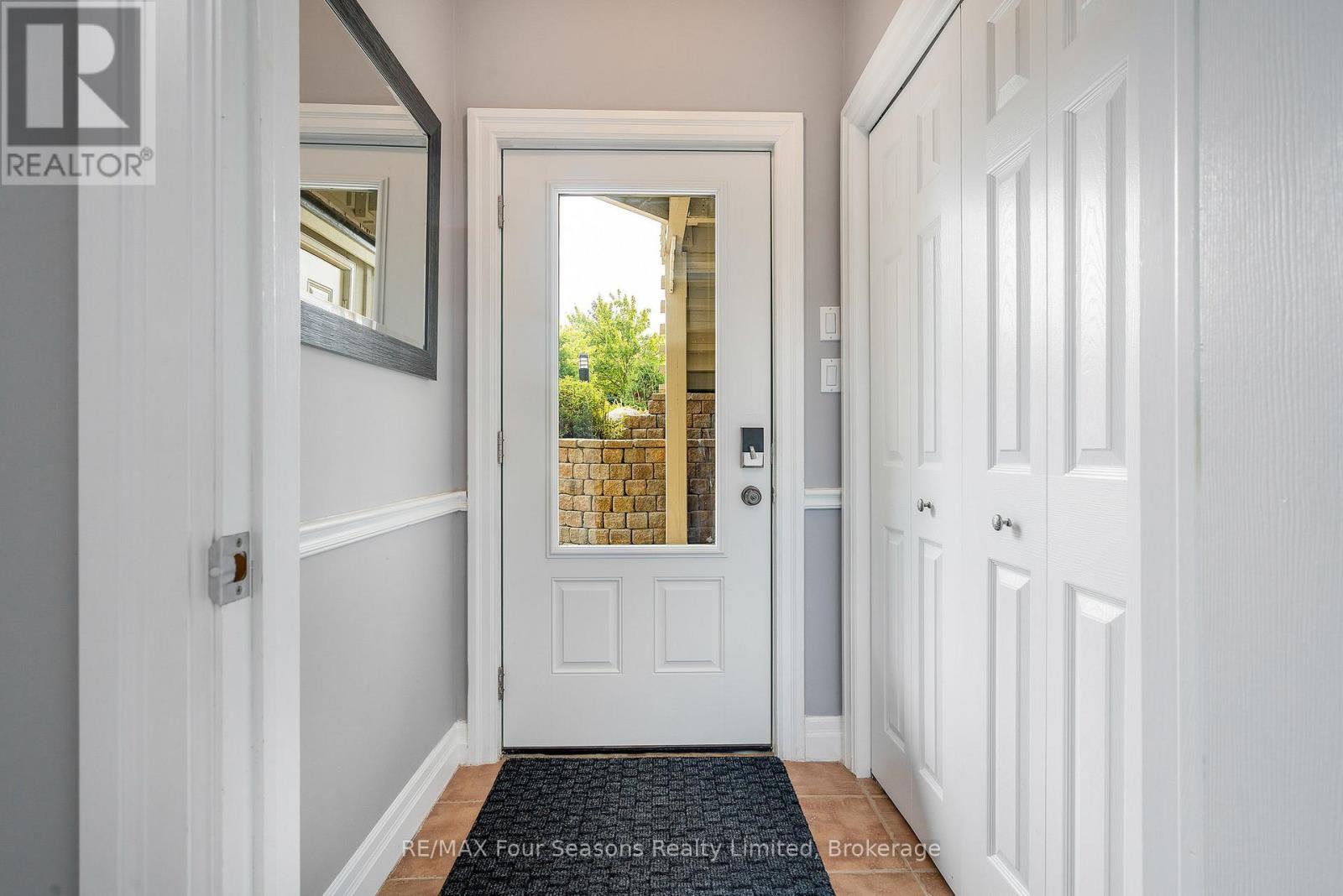 114 - 184 Snowbridge Way, Blue Mountains, Ontario  L9Y 0V1 - Photo 37 - X12943080