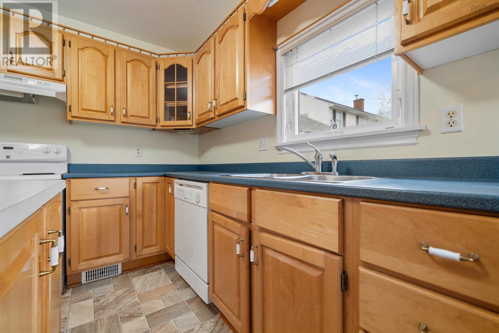 74 Louisburg Lane, Dartmouth, Nova Scotia  B2W 3B1 - Photo 12 - 202607738