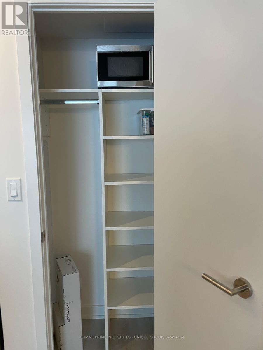 116 Varna Drive, Toronto, Ontario  M6H 0C8 - Photo 16 - C12987652