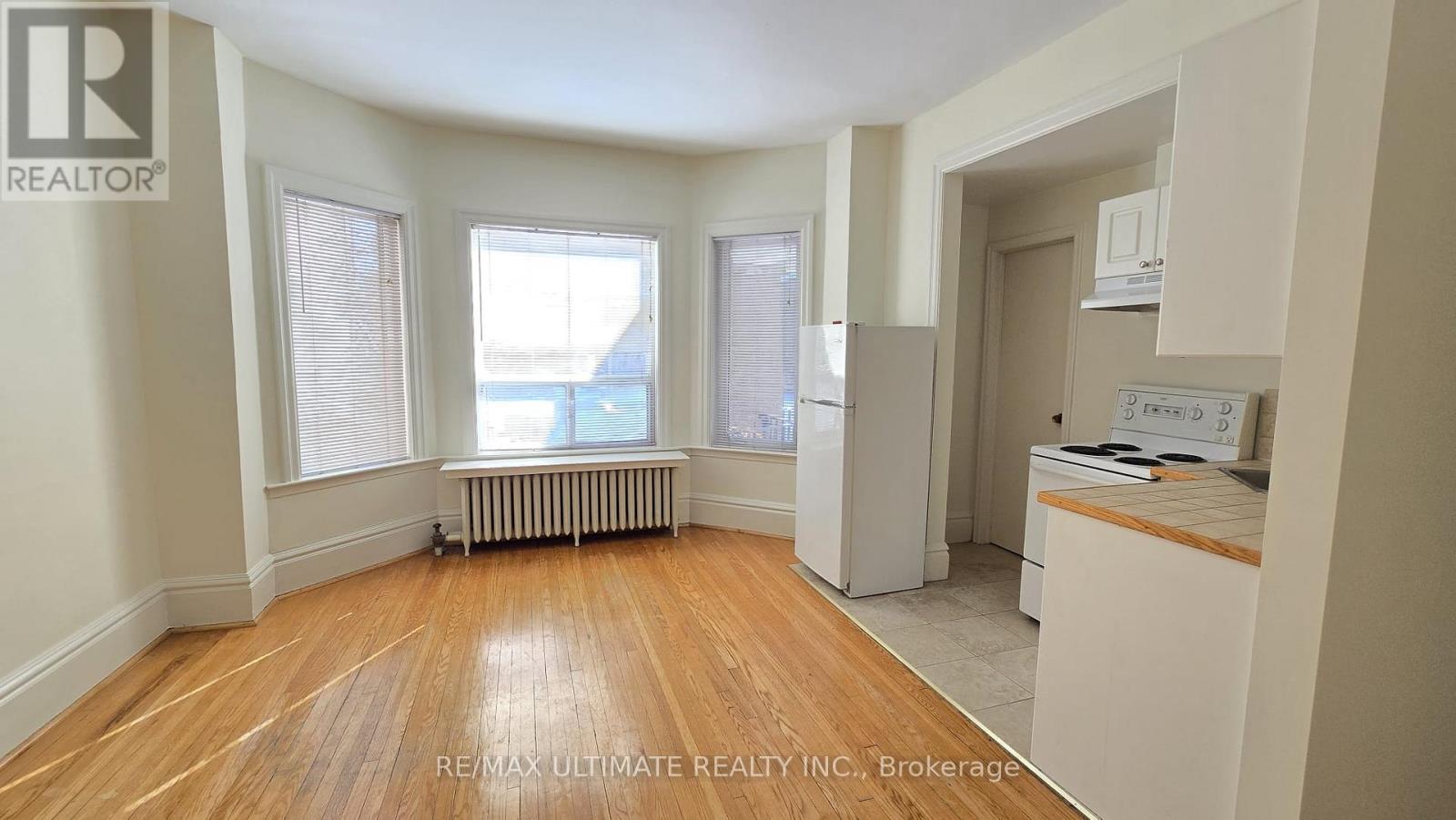 2 - 16 Foxbar Road, Toronto, Ontario  M4V 2G6 - Photo 4 - C12819612