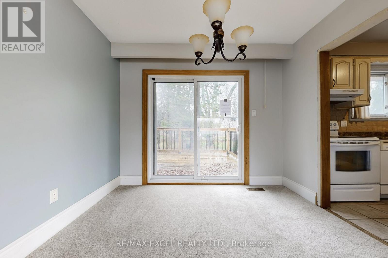 835 Legge Court, Newmarket, Ontario  L3Y 3J1 - Photo 11 - N12991508