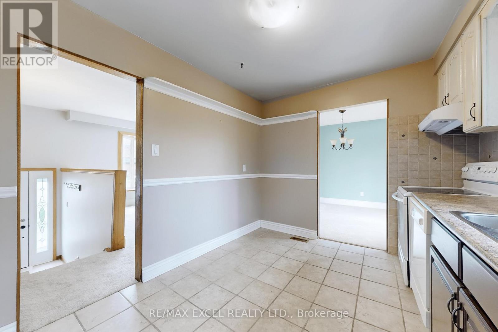 835 Legge Court, Newmarket, Ontario  L3Y 3J1 - Photo 17 - N12991508