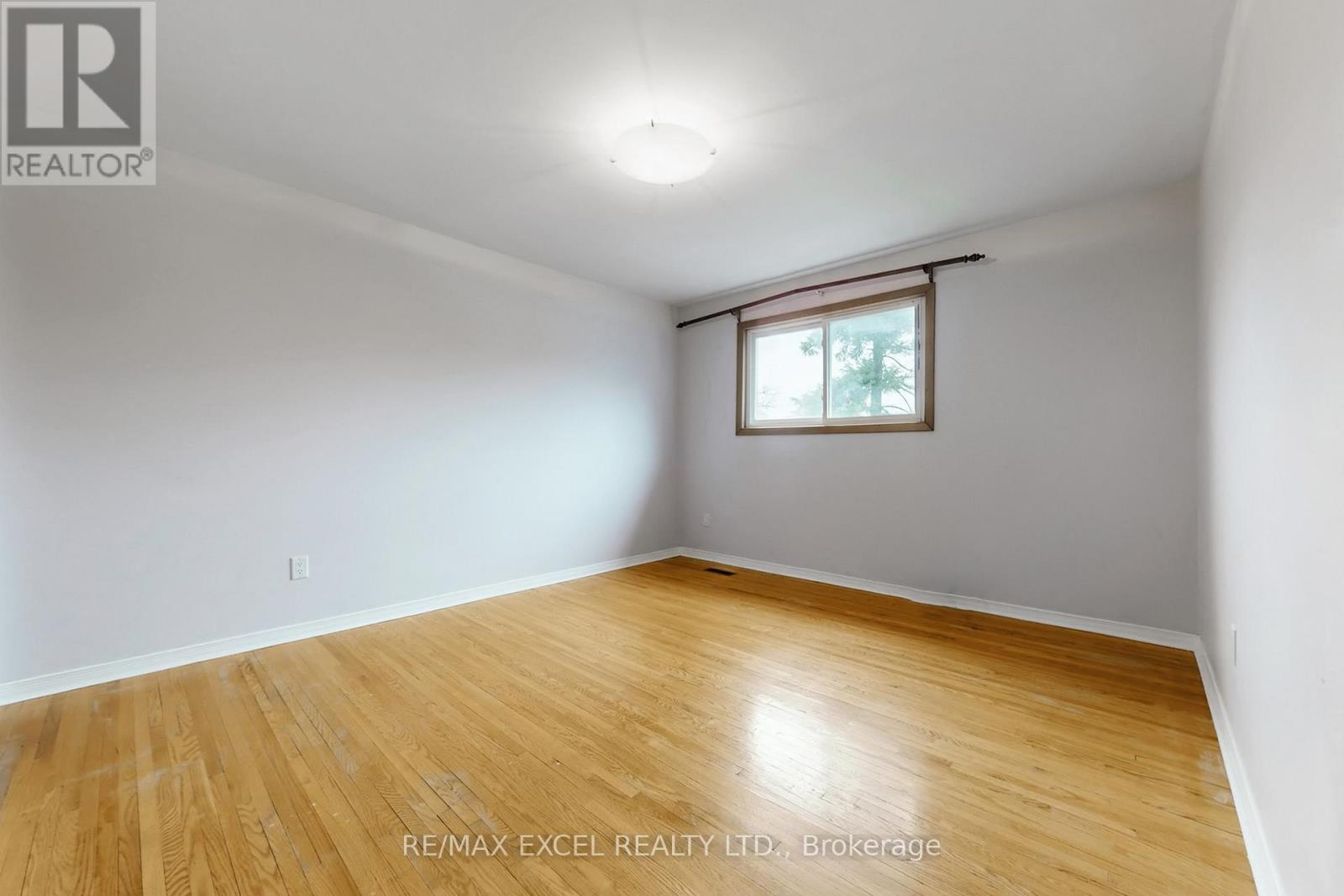 835 Legge Court, Newmarket, Ontario  L3Y 3J1 - Photo 24 - N12991508