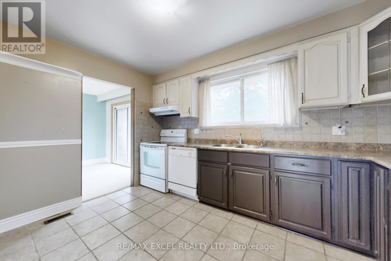 835 Legge Court, Newmarket, Ontario  L3Y 3J1 - Photo 14 - N12991508