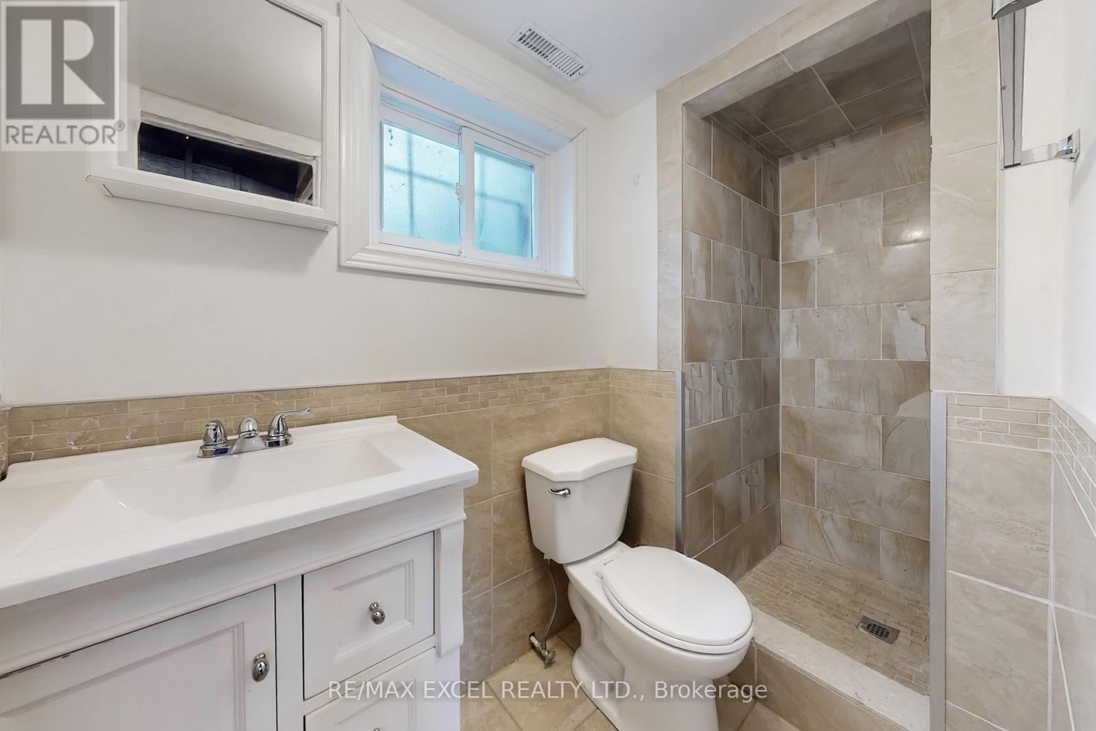 835 Legge Court, Newmarket, Ontario  L3Y 3J1 - Photo 34 - N12991508