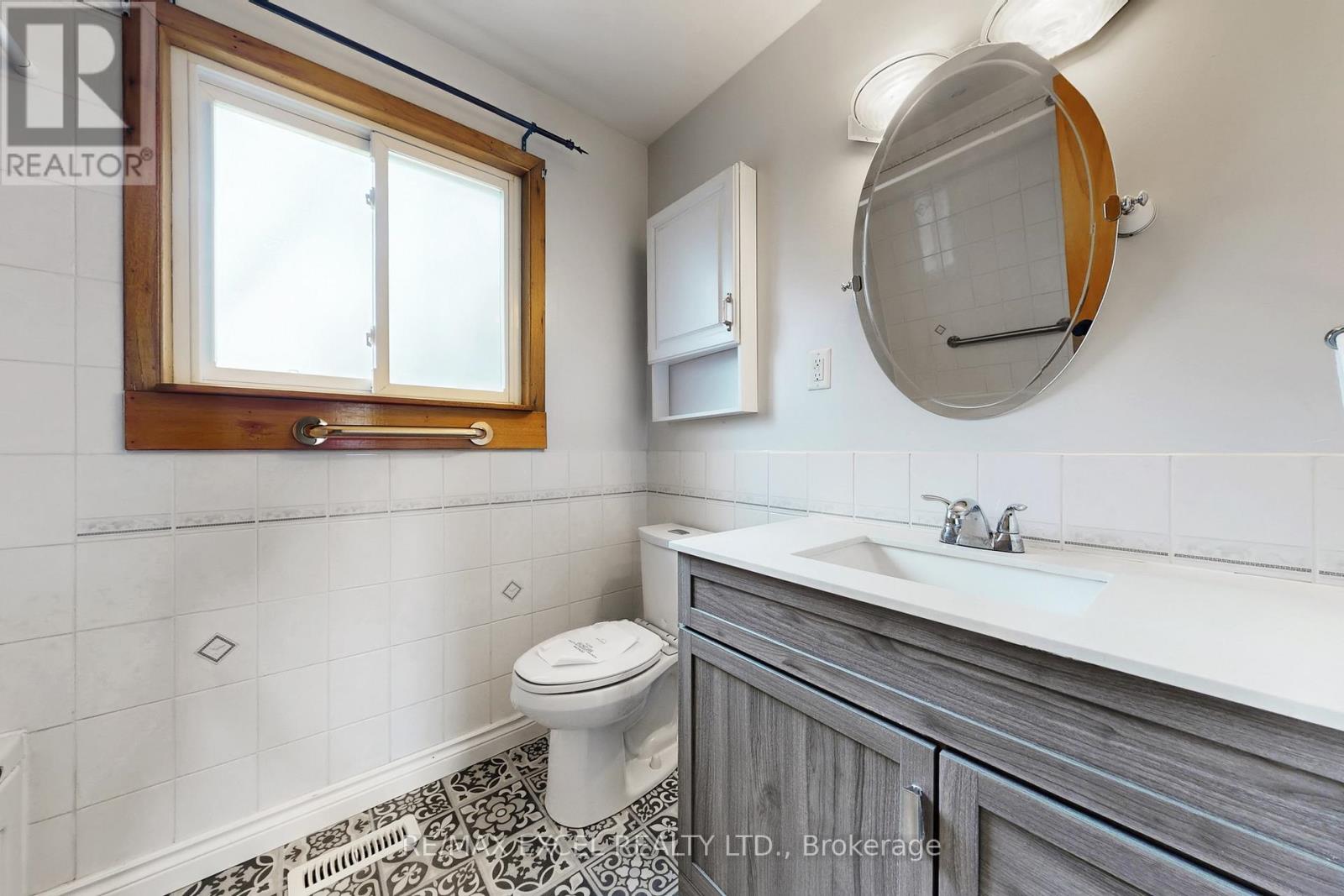 835 Legge Court, Newmarket, Ontario  L3Y 3J1 - Photo 27 - N12991508