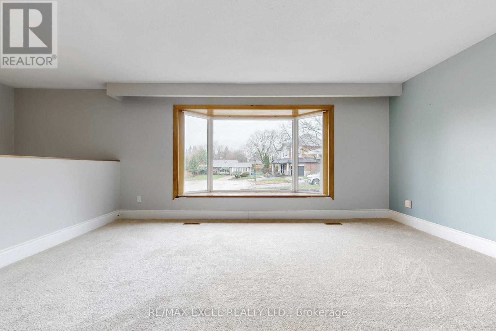 835 Legge Court, Newmarket, Ontario  L3Y 3J1 - Photo 6 - N12991508