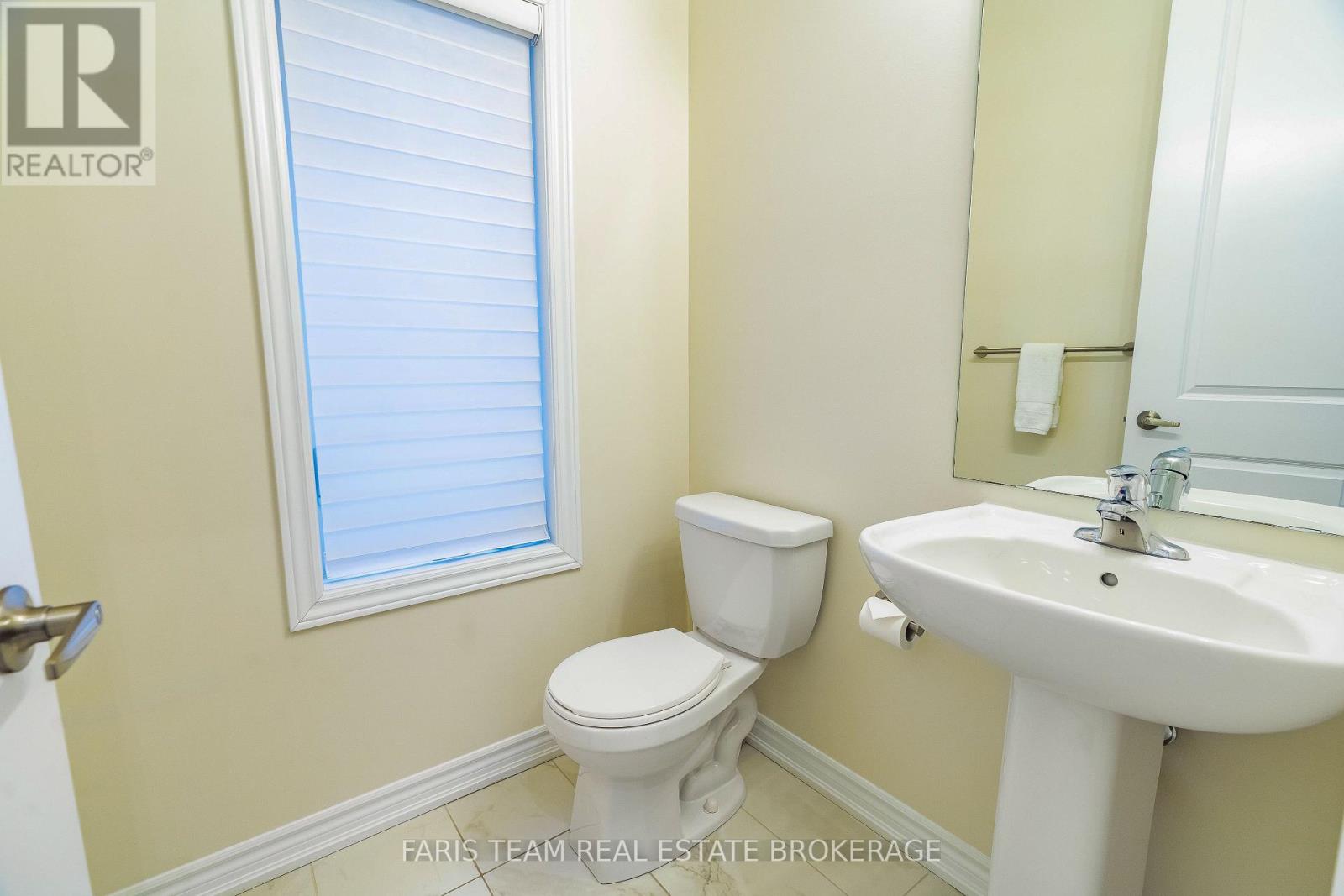 1559 Farrow Crescent, Innisfil, Ontario  L9S 0L6 - Photo 22 - N12994818