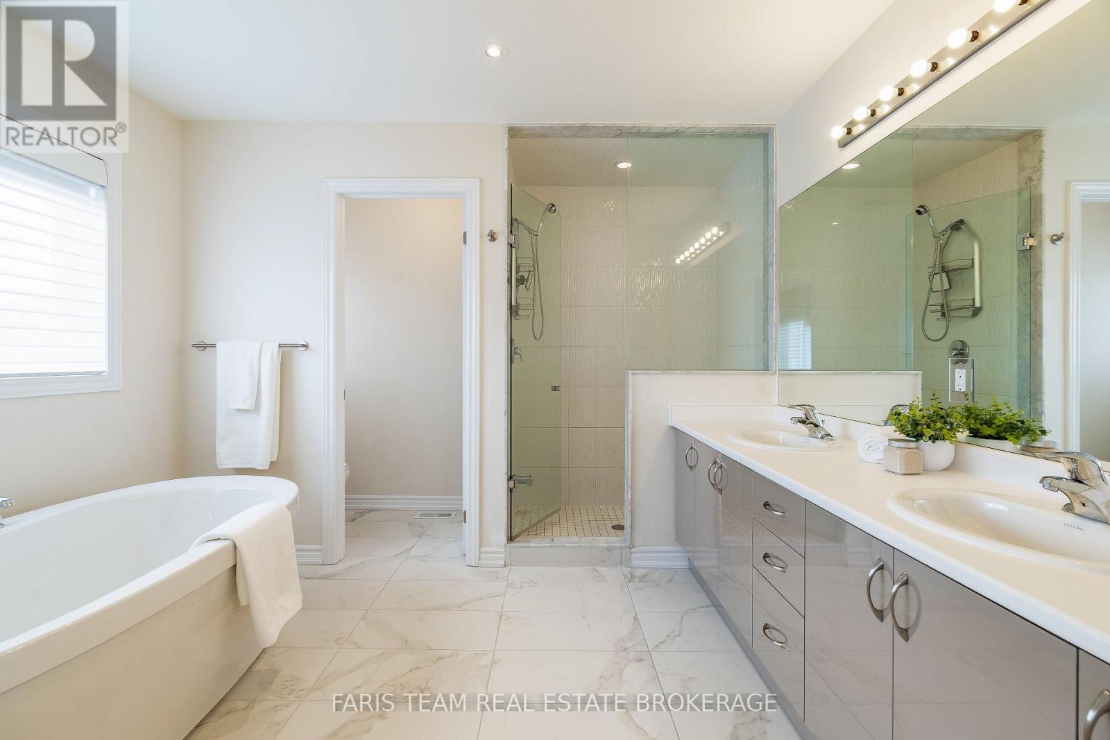 1559 Farrow Crescent, Innisfil, Ontario  L9S 0L6 - Photo 26 - N12994818