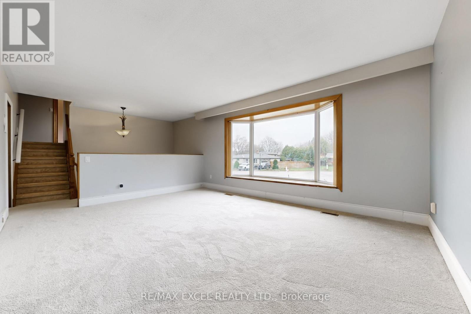 835 Legge Court, Newmarket, Ontario  L3Y 3J1 - Photo 7 - N12991508