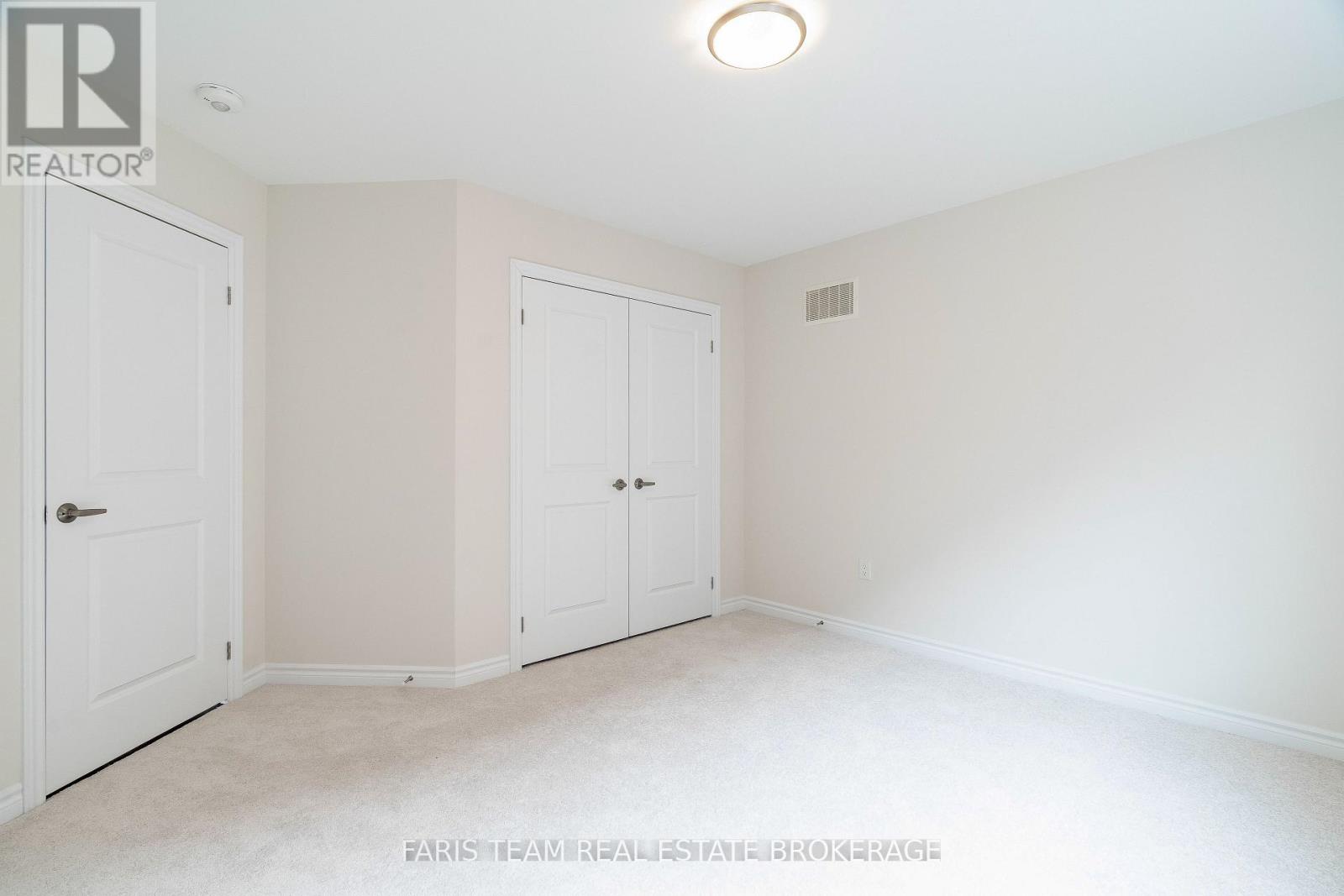 1559 Farrow Crescent, Innisfil, Ontario  L9S 0L6 - Photo 34 - N12994818