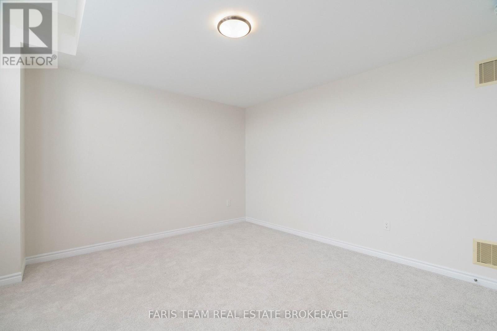 1559 Farrow Crescent, Innisfil, Ontario  L9S 0L6 - Photo 30 - N12994818