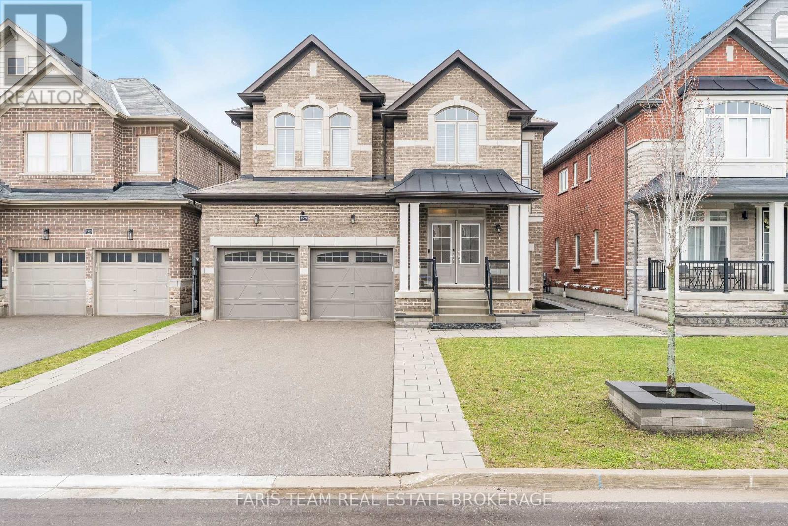 1559 Farrow Crescent, Innisfil, Ontario  L9S 0L6 - Photo 4 - N12994818