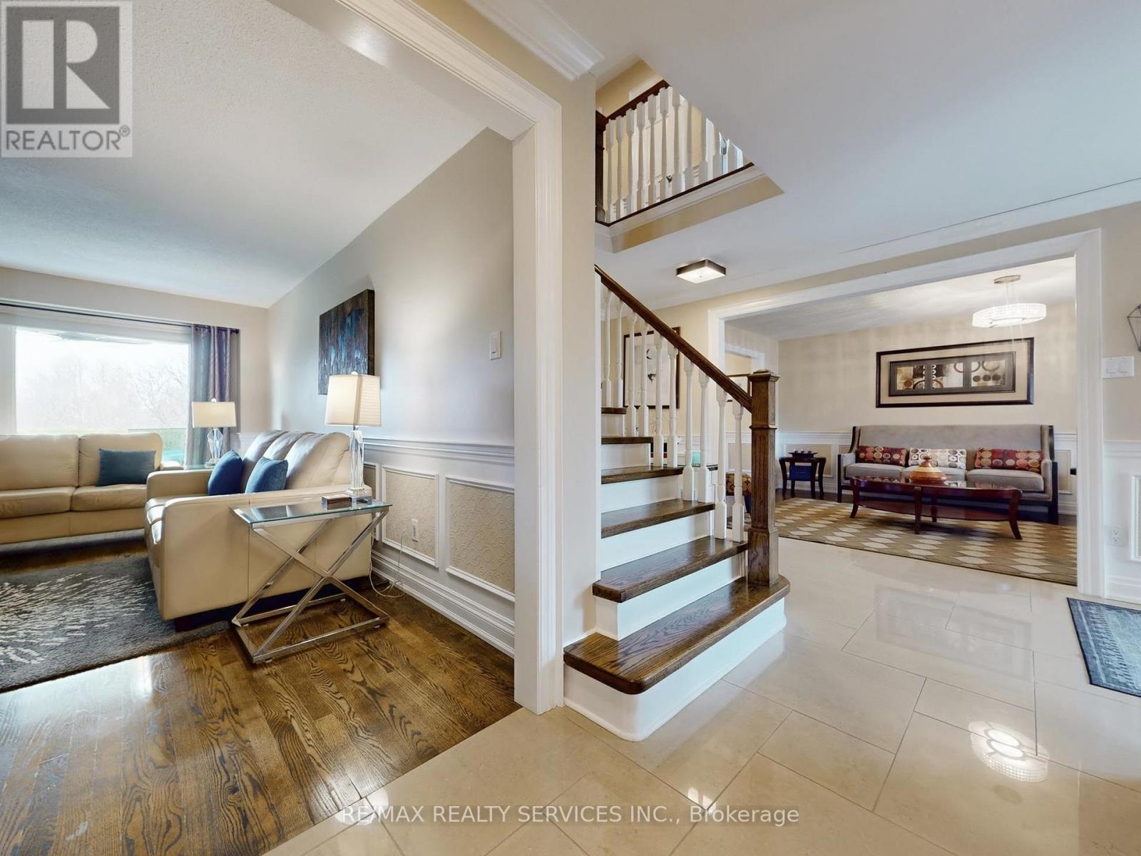 55 Northampton Street, Brampton, Ontario  L6S 3Z6 - Photo 9 - W13008372