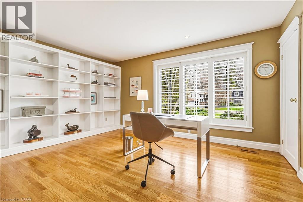 7 Colonial Crescent, Oakville, Ontario  L6J 4K8 - Photo 12 - 40819542