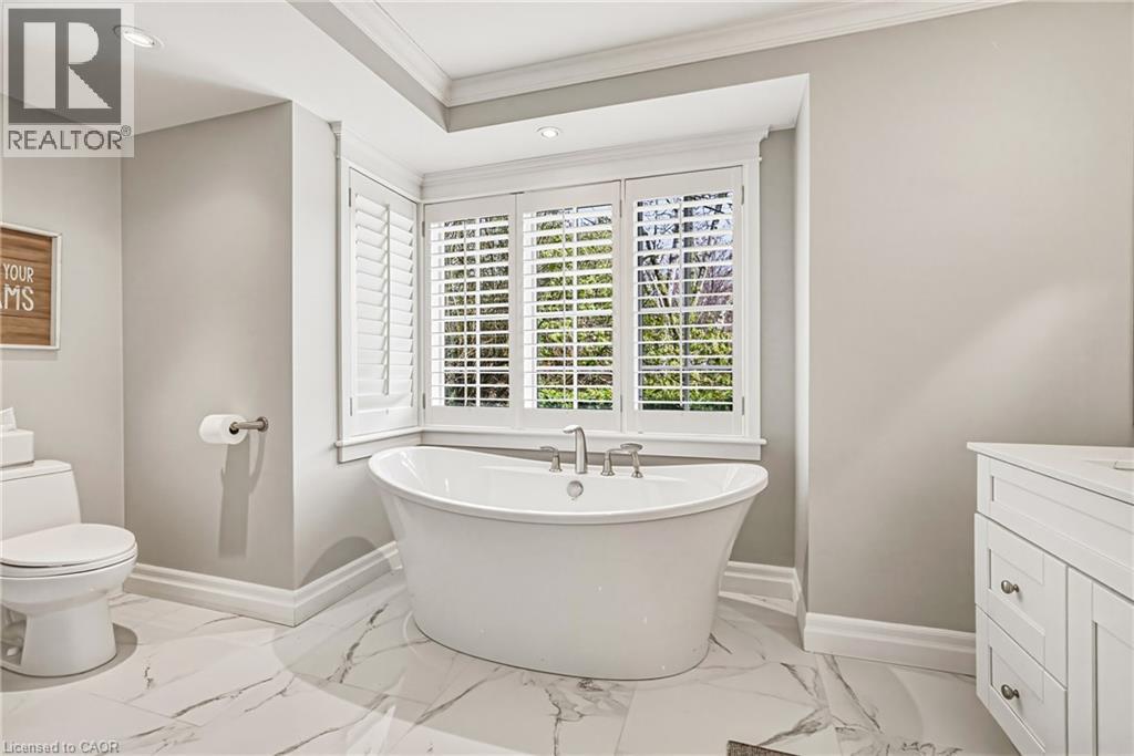 7 Colonial Crescent, Oakville, Ontario  L6J 4K8 - Photo 29 - 40819542