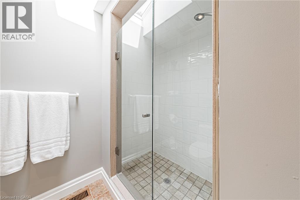 7 Colonial Crescent, Oakville, Ontario  L6J 4K8 - Photo 34 - 40819542