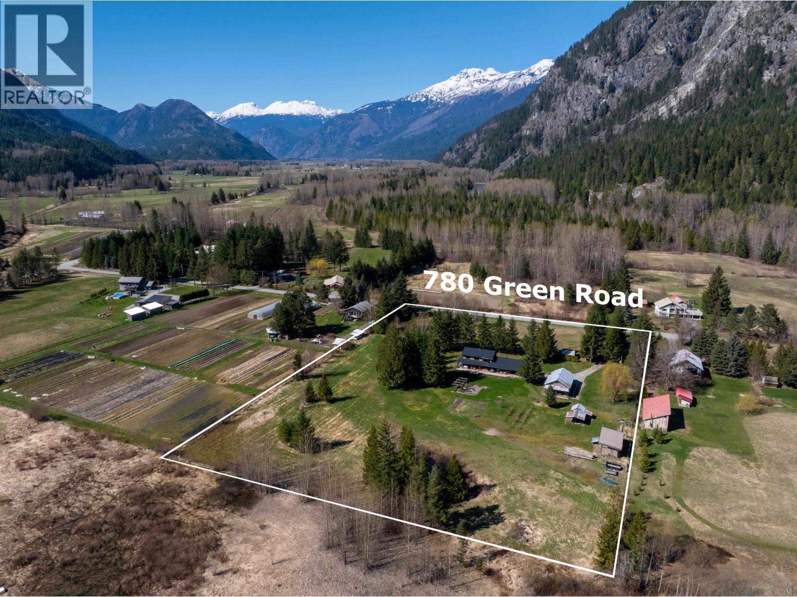 780 Green Road, Pemberton, British Columbia  V0N 2L2 - Photo 2 - R3112514
