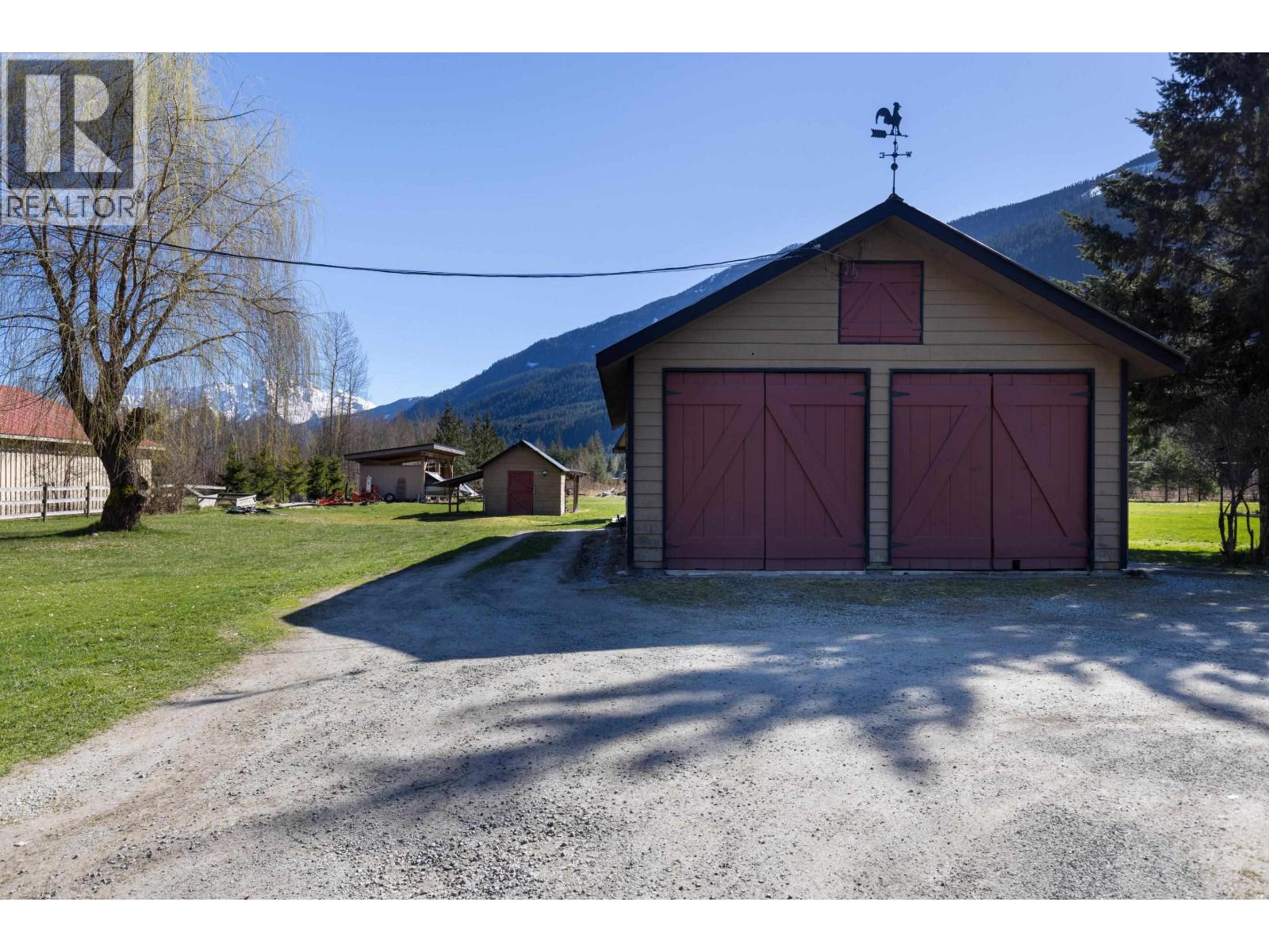 780 Green Road, Pemberton, British Columbia  V0N 2L2 - Photo 30 - R3112514