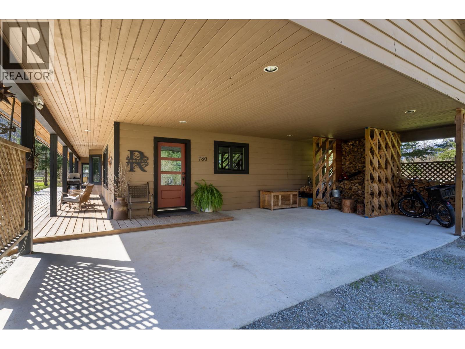 780 Green Road, Pemberton, British Columbia  V0N 2L2 - Photo 29 - R3112514