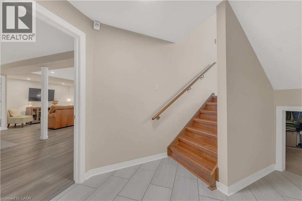 74 Laurendale Avenue, Waterdown, Ontario  L8B 0M6 - Photo 42 - 40821081