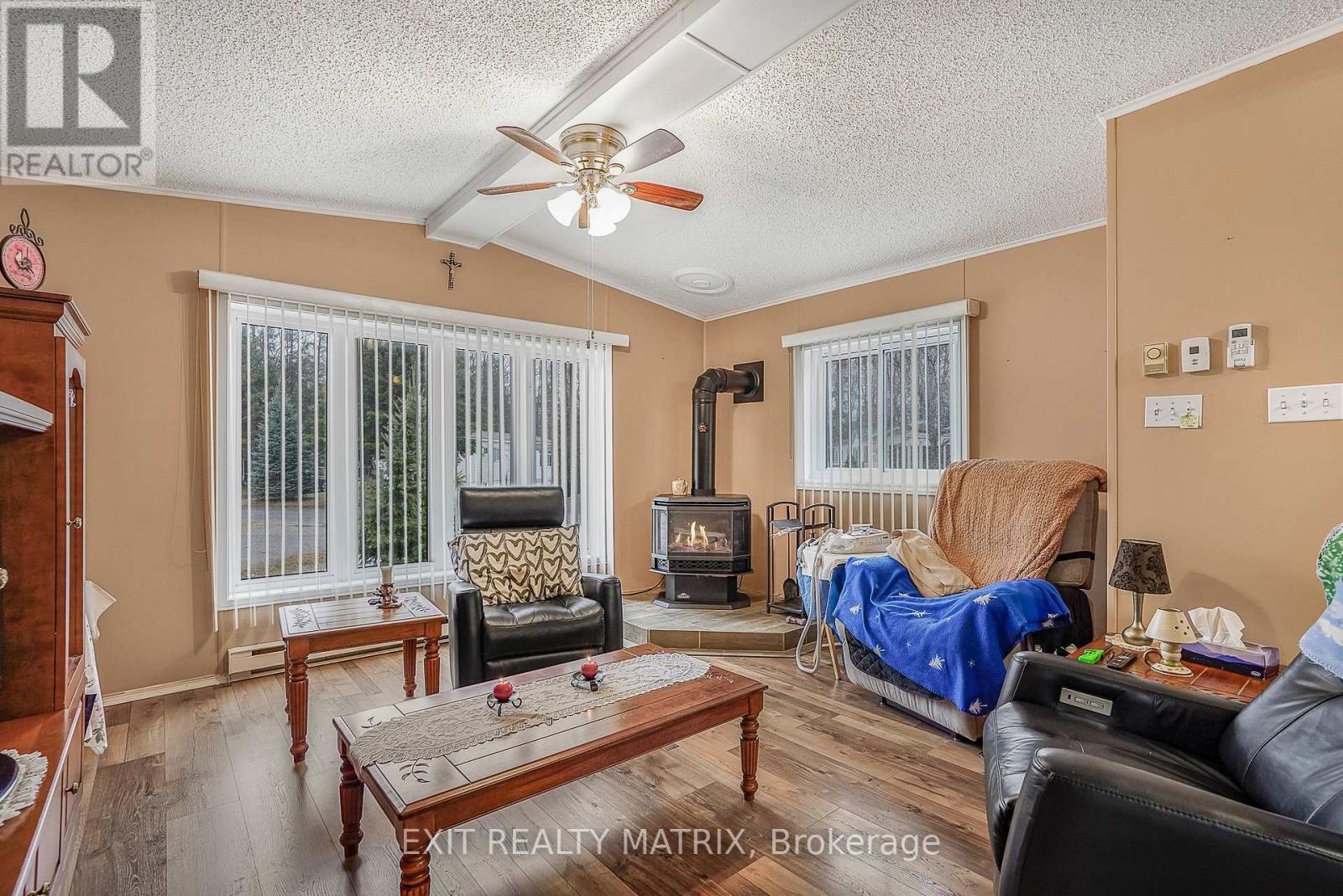 29-5279 County Rd 17 Road, Alfred And Plantagenet, Ontario  K0B 1A0 - Photo 6 - X13011066