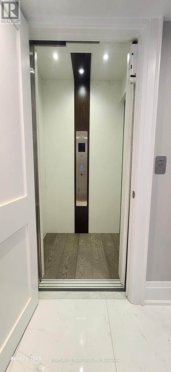 311 Churchill Avenue, Toronto, Ontario  M2R 1E6 - Photo 2 - C12723916