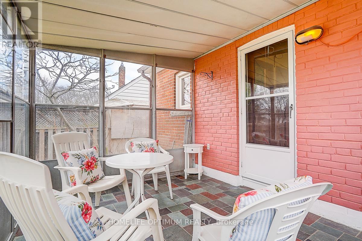 16 Ayre Point Road, Toronto, Ontario  M1M 1G5 - Photo 30 - E12962638