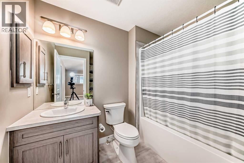 215 Kinniburgh Road, Chestermere, Alberta  T1X 0Y7 - Photo 25 - A2301342