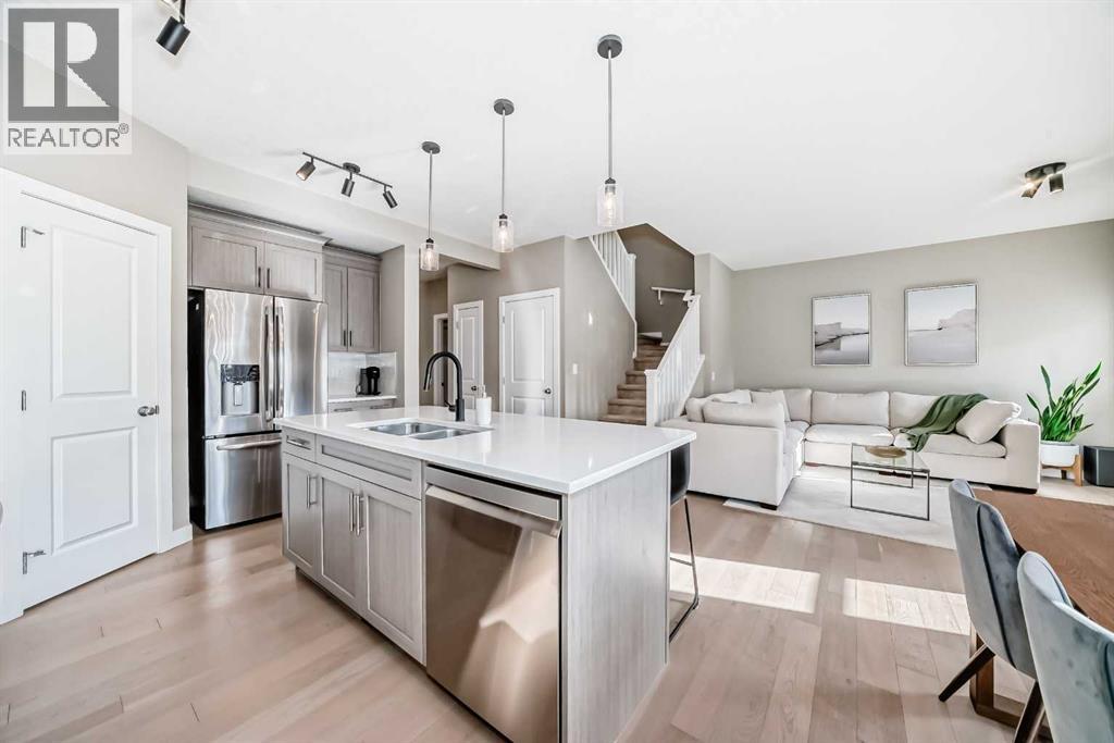 215 Kinniburgh Road, Chestermere, Alberta  T1X 0Y7 - Photo 8 - A2301342