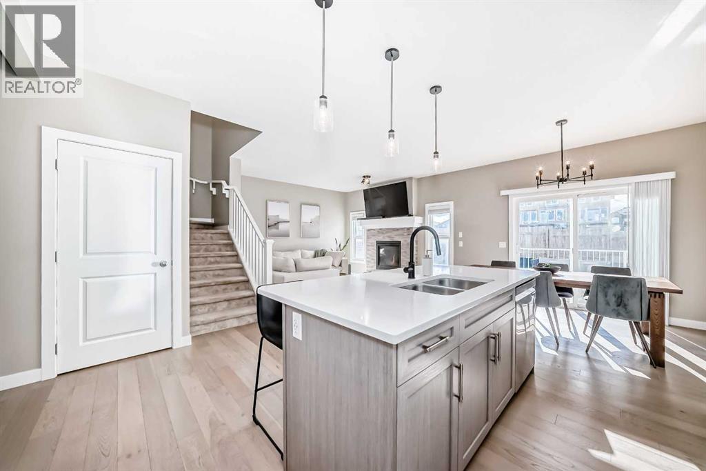 215 Kinniburgh Road, Chestermere, Alberta  T1X 0Y7 - Photo 9 - A2301342