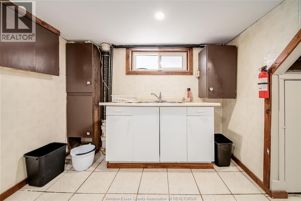 431 Randolph Unit# Lower, Windsor, Ontario  N9B 2T5 - Photo 12 - 26008420