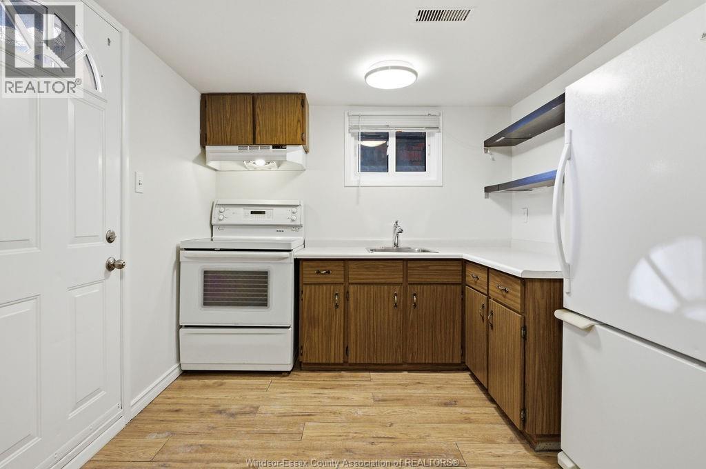1346 Parent Lower Avenue, Windsor, Ontario  N8X 4J3 - Photo 3 - 26008419