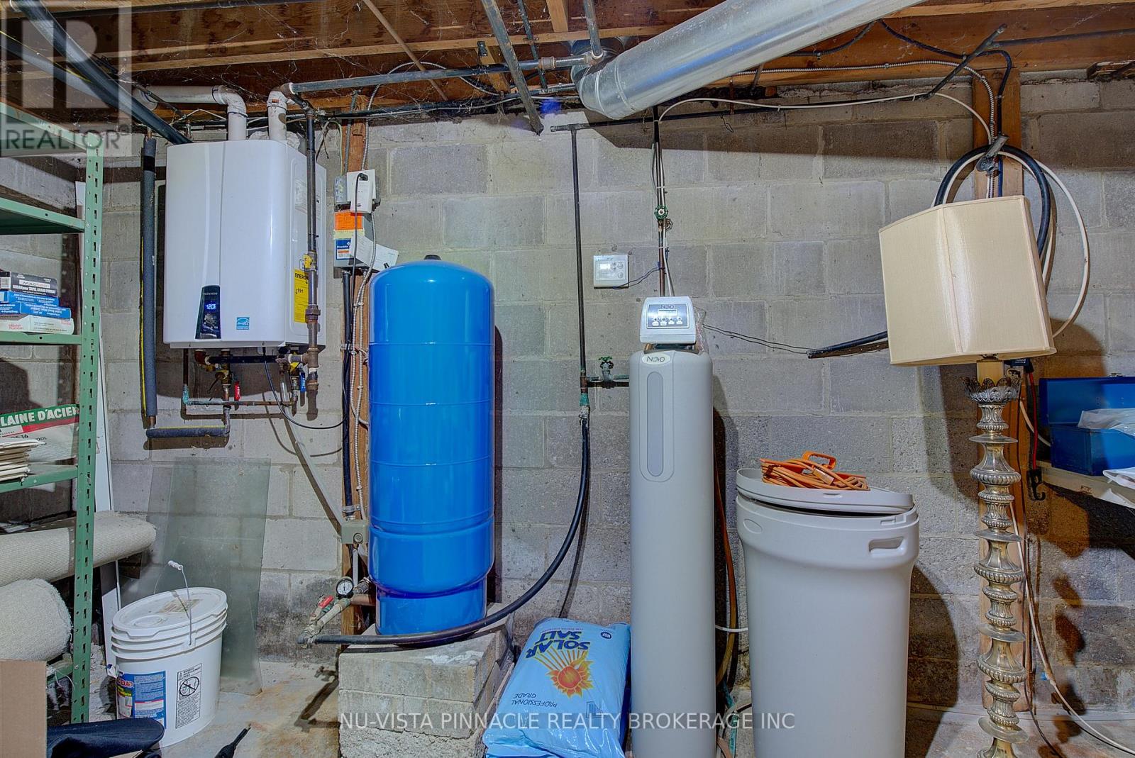 21752 Richmond Street, Middlesex Centre, Ontario  N5X 4B2 - Photo 37 - X13002698